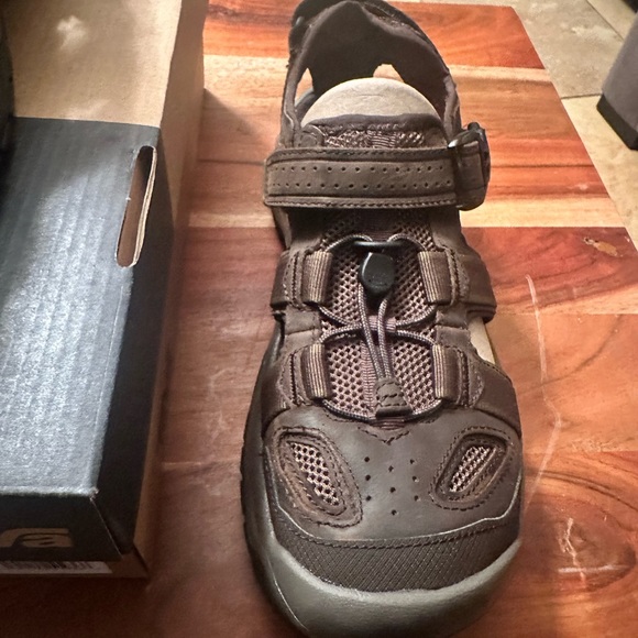 Teva men’s sandals - brand new - Picture 2 of 3